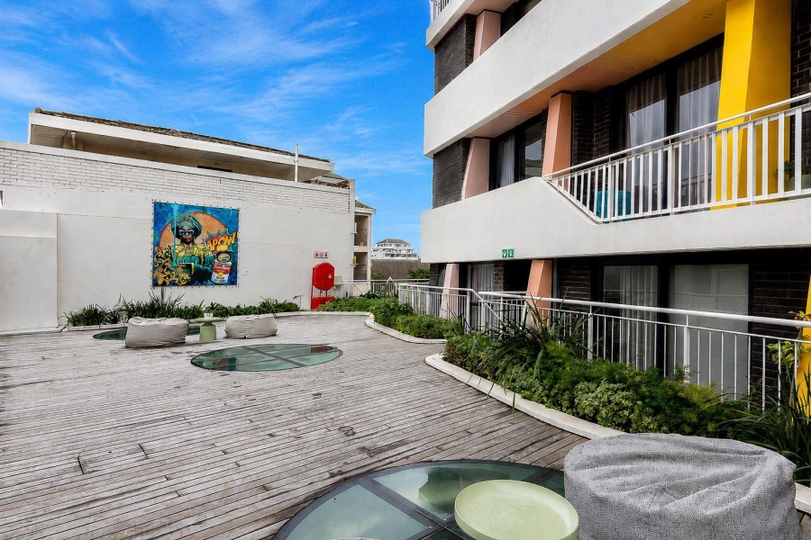 2 Bedroom Property for Sale in Sea Point Western Cape